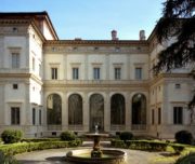 visita guidata a villa farnesina esterno giardino