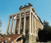 IL TEMPIO DI ANTONINO E FAUSTINA